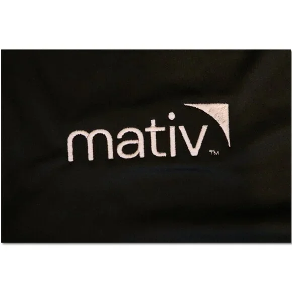 Reebok 100% Polyester embroidered ¼ zip pullover Size XL Brand new with tags - Picture 5 of 5